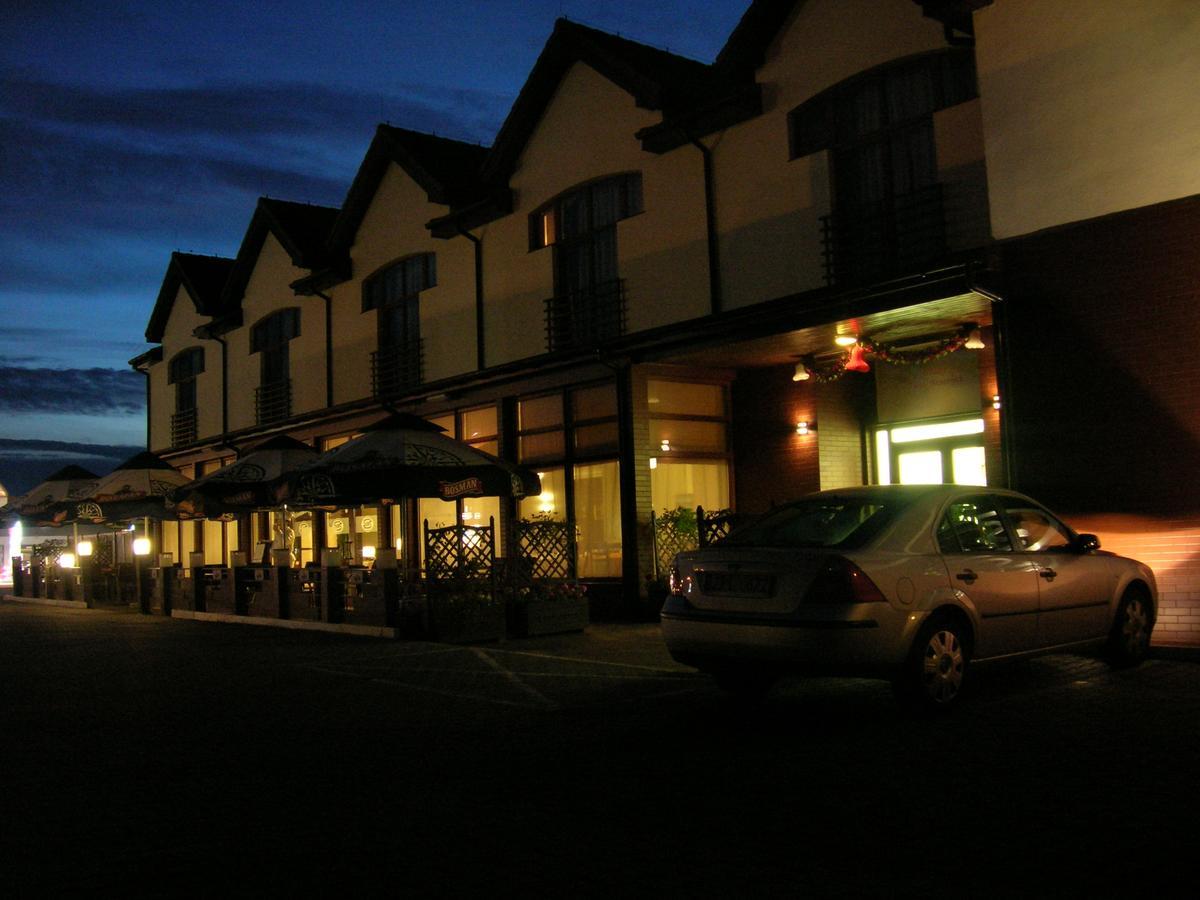 Hotel Sens Mierzyn  Екстериор снимка