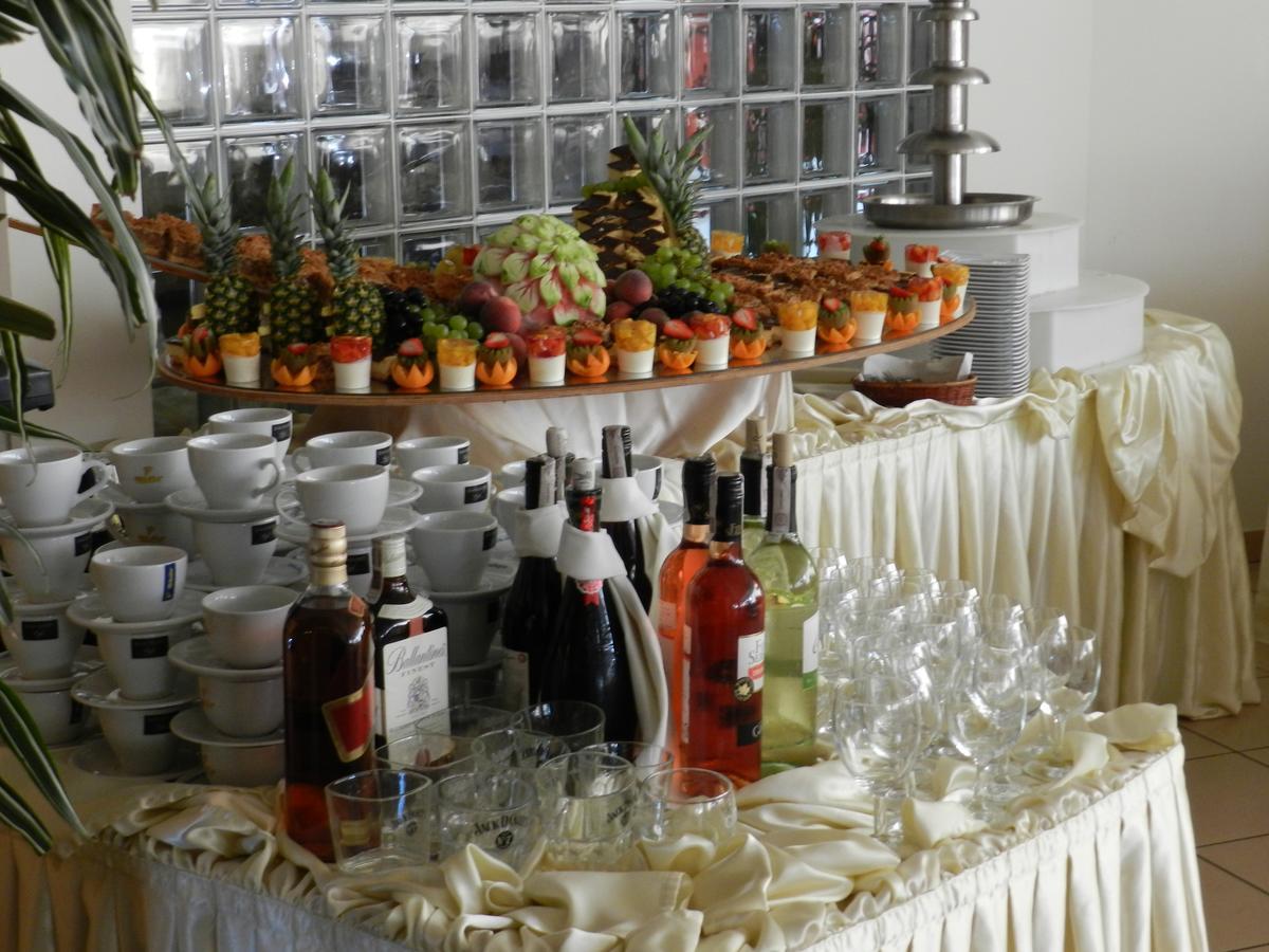Hotel Sens Mierzyn  Екстериор снимка